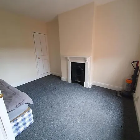 2 Bedroom House - Hopefield Road-3